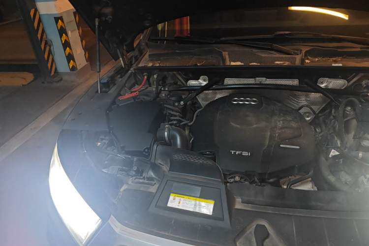 Used Audi Q5L 2018 40 TFSI Prestige Fashion Edition China V Engine Bay Right