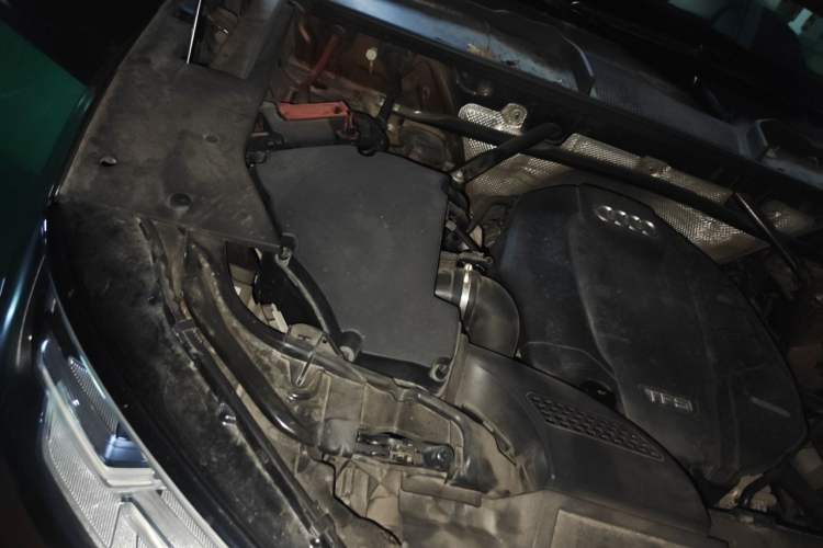 Used Audi Q5L 2018 40 TFSI Prestige Fashion Edition China V Engine Bay Right