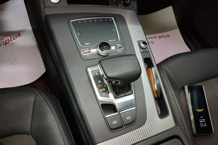 Used Audi Q5L 2018 45 TFSI Prestige Fashion Edition China V Emission Standard Gear Lever