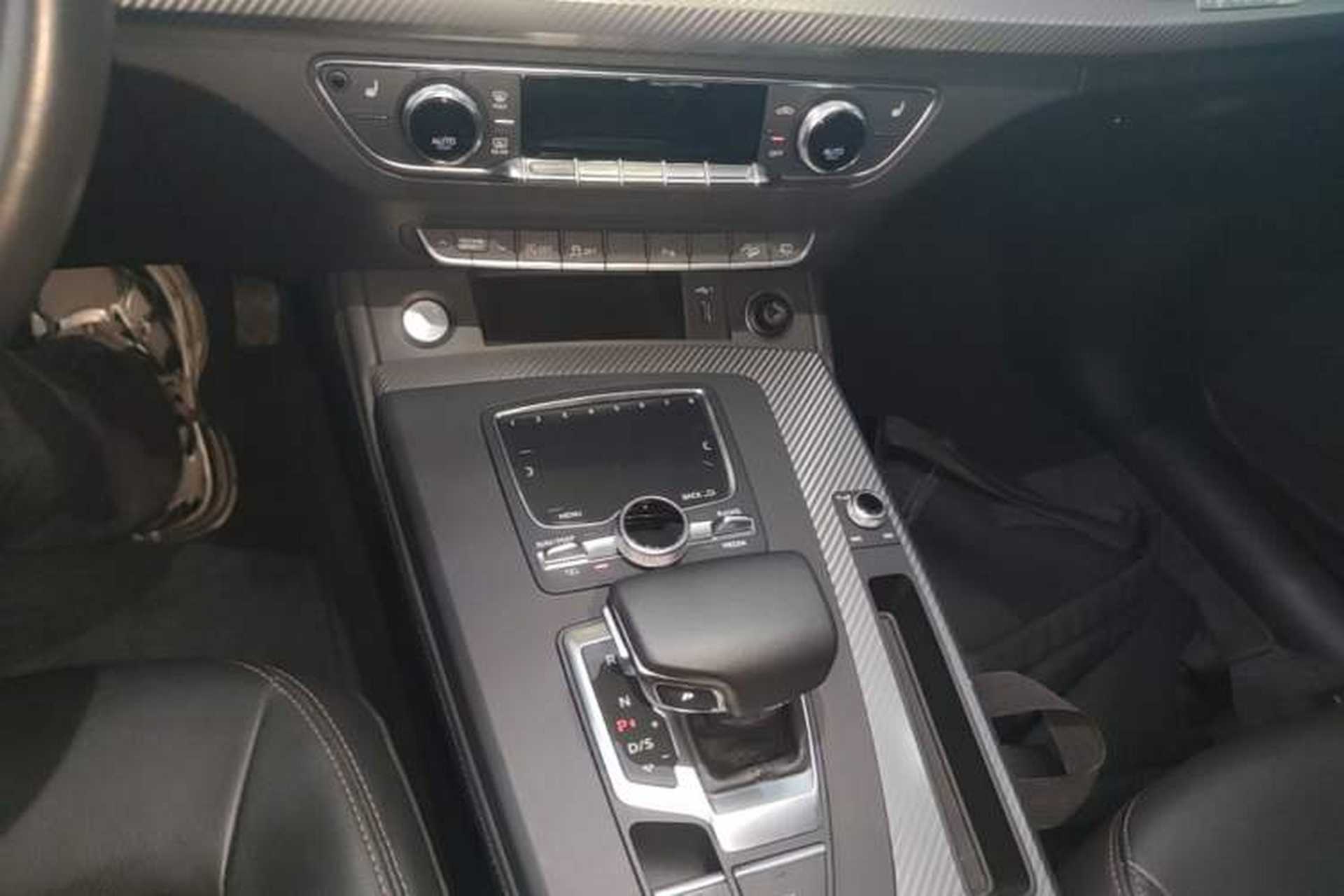 Used Audi Q5L 2018 45 TFSI Prestige Fashion Edition China V Emission Standard Gear Lever