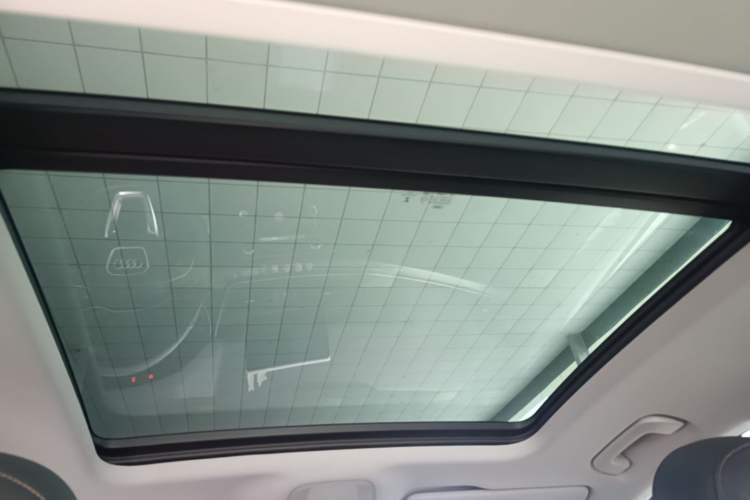 Used Audi Q5L 2018 45 TFSI Prestige Fashion Edition China V Emission Standard Headliner