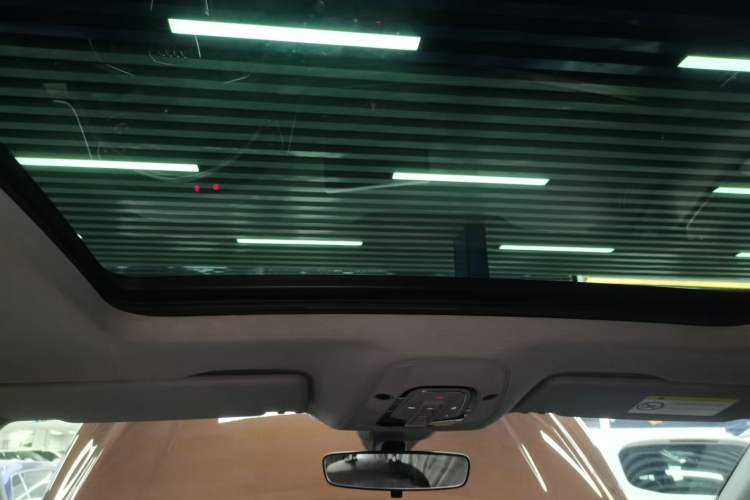 Used Audi Q5L 2018 45 TFSI Prestige Fashion Edition China V Emission Standard Headliner