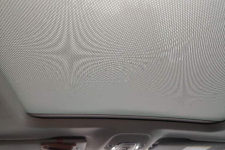 Used Audi Q5L 2018 40 TFSI Prestige Fashion Edition China VI Headliner