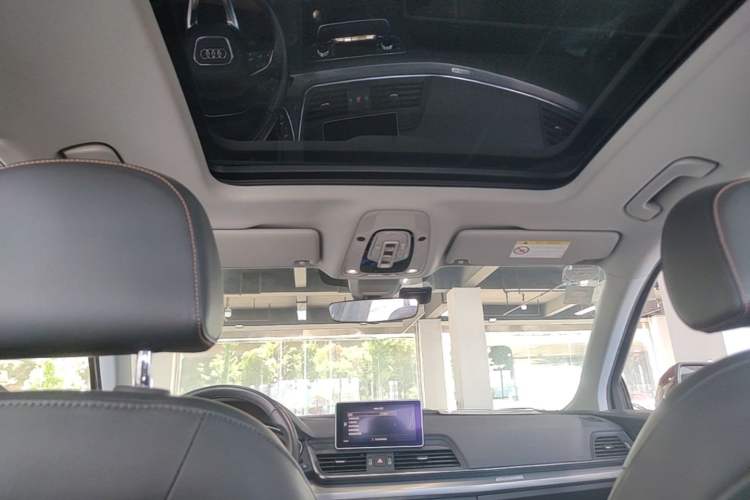 Used Audi Q5L 2018 45 TFSI Prestige Fashion Edition China V Emission Standard Headliner