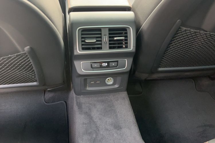 Used Audi Q5L 2018 45 TFSI Prestige Fashion Edition China V Emission Standard Interior 1