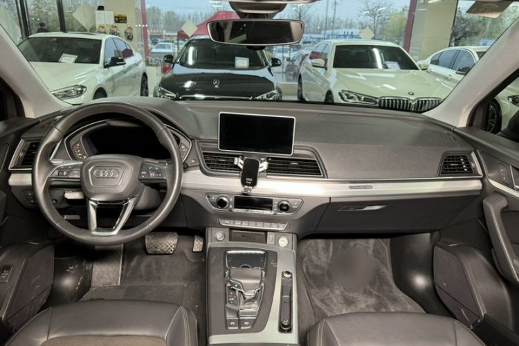 Used Audi Q5L 2018 40 TFSI Prestige Fashion Edition China V Interior 11