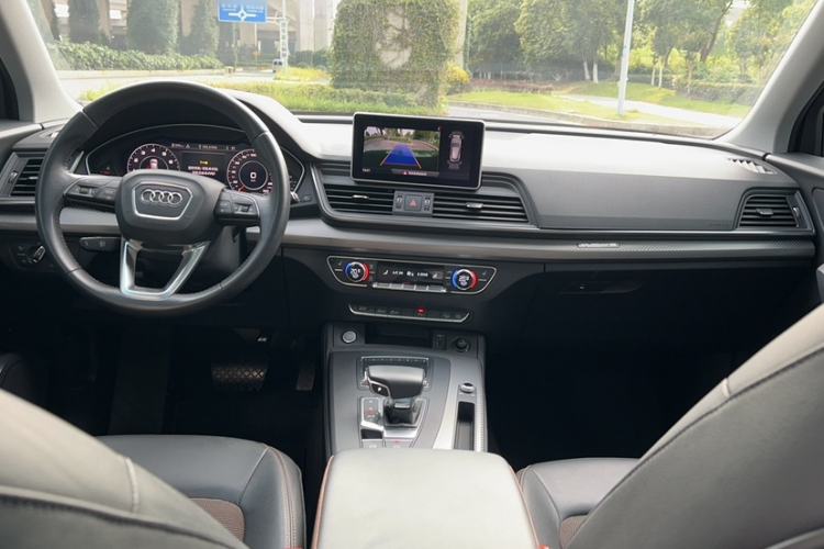 Used Audi Q5L 2018 45 TFSI Prestige Fashion Edition China V Emission Standard Interior 3