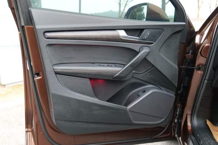 Used Audi Q5L 2018 40 TFSI Prestige Fashion Edition China V Interior 4