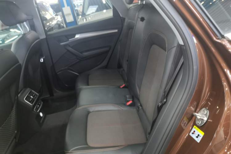 Used Audi Q5L 2018 45 TFSI Prestige Fashion Edition China V Emission Standard Interior 4