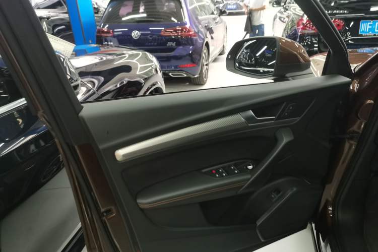 Used Audi Q5L 2018 45 TFSI Prestige Fashion Edition China V Emission Standard Interior 7