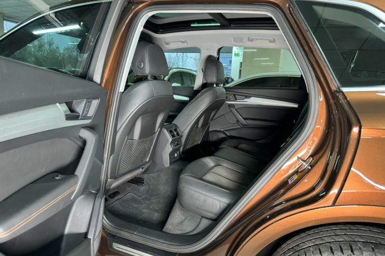 Used Audi Q5L 2018 40 TFSI Prestige Fashion Edition China V Interior 8