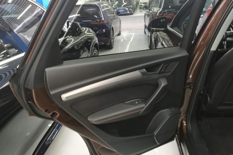 Used Audi Q5L 2018 45 TFSI Prestige Fashion Edition China V Emission Standard Interior 8