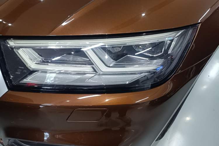 Used Audi Q5L 2018 45 TFSI Prestige Fashion Edition China V Emission Standard Left Front Headlight