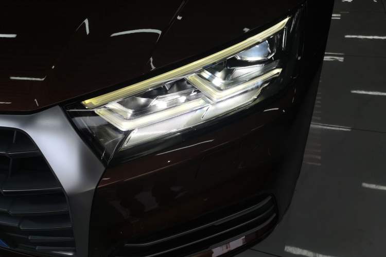Used Audi Q5L 2018 45 TFSI Prestige Fashion Edition China V Emission Standard Left Front Headlight