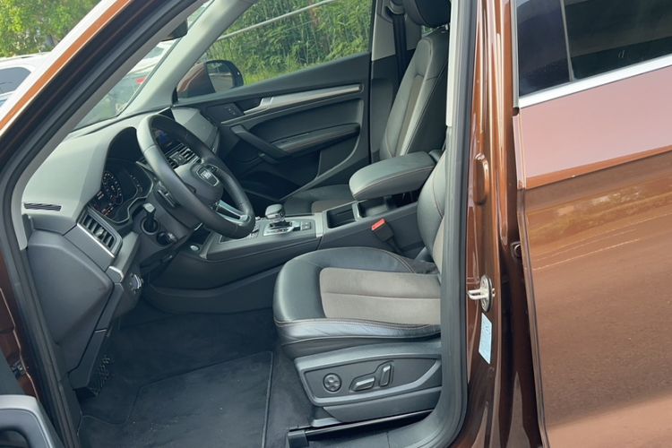 Used Audi Q5L 2018 45 TFSI Prestige Fashion Edition China V Emission Standard Left Front Seat