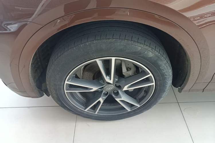Used Audi Q5L 2018 45 TFSI Prestige Fashion Edition China V Emission Standard Left Front Wheel Hub
