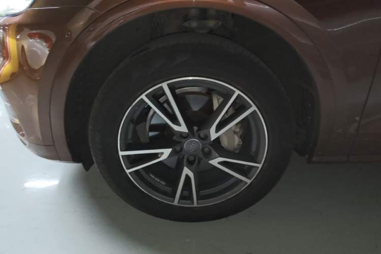 Used Audi Q5L 2018 45 TFSI Prestige Fashion Edition China VI Emission Standard Left Front Wheel Hub