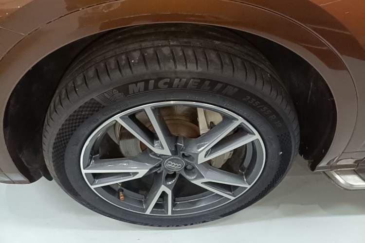Used Audi Q5L 2018 45 TFSI Prestige Fashion Edition China V Emission Standard Left Front Wheel Hub