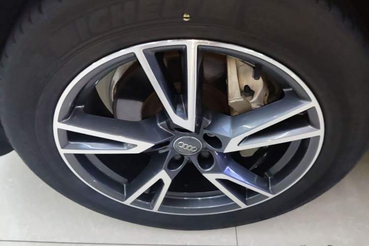 Used Audi Q5L 2018 40 TFSI Prestige Fashion Edition China V Left Front Wheel Hub