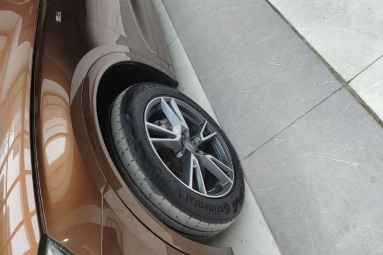 Used Audi Q5L 2018 45 TFSI Prestige Fashion Edition China V Emission Standard Left Front Wheel Hub