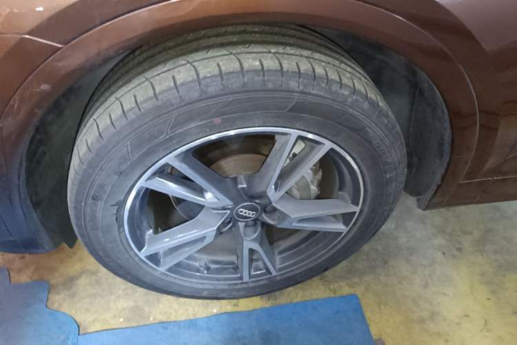 Used Audi Q5L 2018 40 TFSI Prestige Fashion Edition China V Left Front Wheel Hub