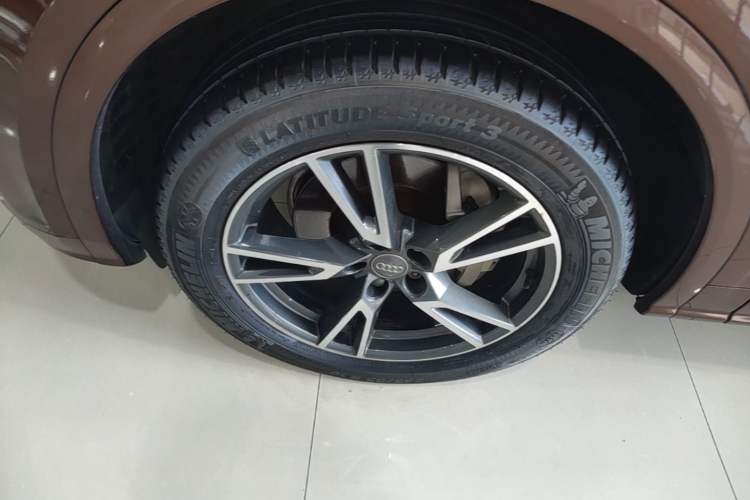 Used Audi Q5L 2018 45 TFSI Prestige Fashion Edition China V Emission Standard Left Front Wheel Hub