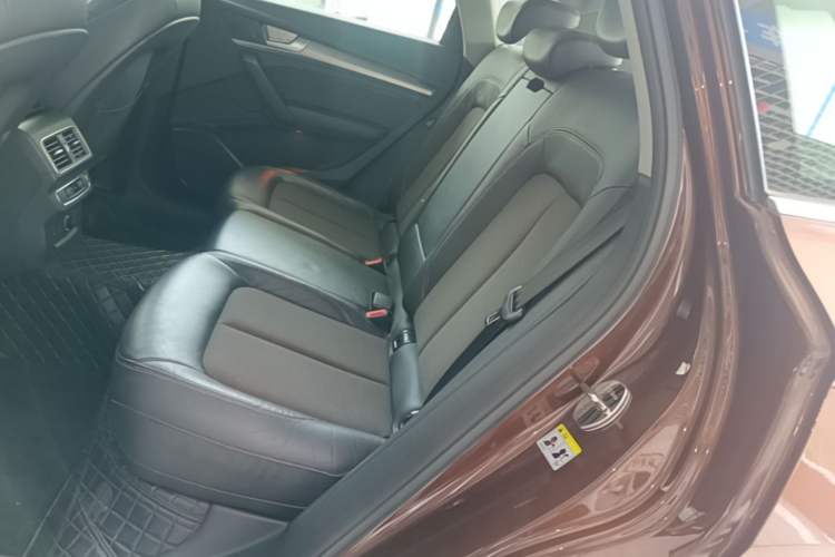 Used Audi Q5L 2018 45 TFSI Prestige Fashion Edition China V Emission Standard Left Rear Seat