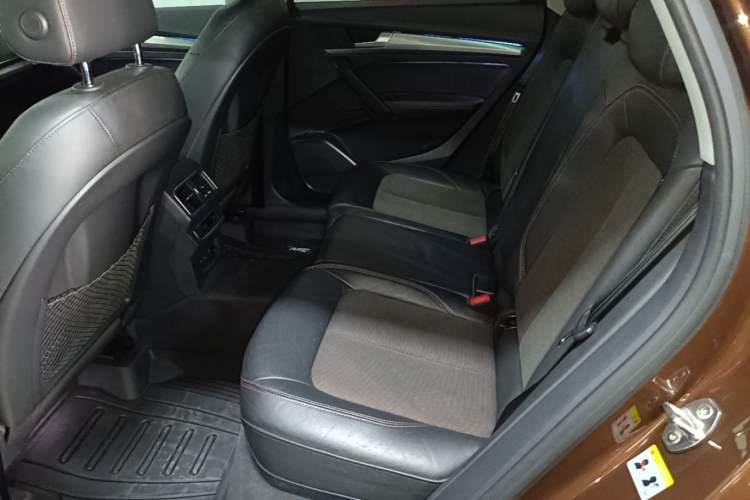 Used Audi Q5L 2018 45 TFSI Prestige Fashion Edition China V Emission Standard Left Rear Seat