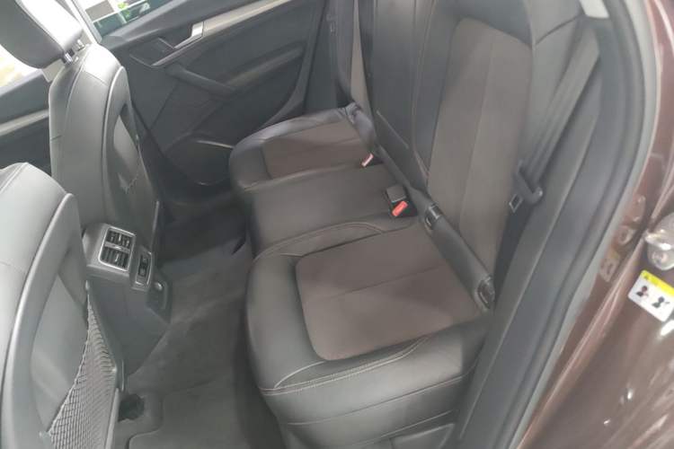 Used Audi Q5L 2018 45 TFSI Prestige Fashion Edition China V Emission Standard Left Rear Seat