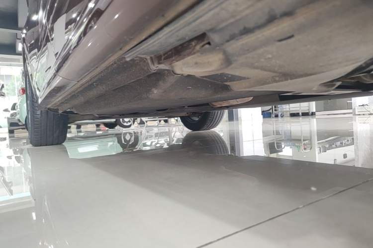 Used Audi Q5L 2018 45 TFSI Prestige Fashion Edition China V Emission Standard Left Side Sill