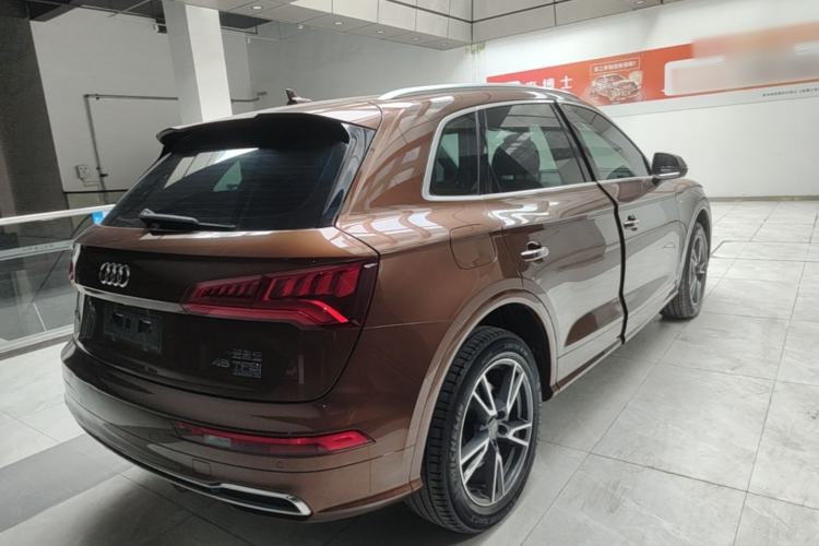 Used Audi Q5L 2018 45 TFSI Prestige Fashion Edition China V Emission Standard Rear Right 45 Deg