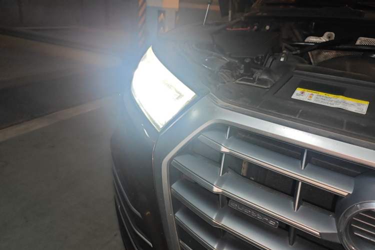 Used Audi Q5L 2018 40 TFSI Prestige Fashion Edition China V Right Front Headlight