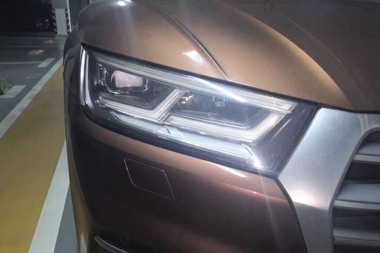 Used Audi Q5L 2018 40 TFSI Prestige Fashion Edition China V Right Front Headlight