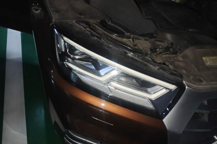 Used Audi Q5L 2018 40 TFSI Prestige Fashion Edition China V Right Front Headlight