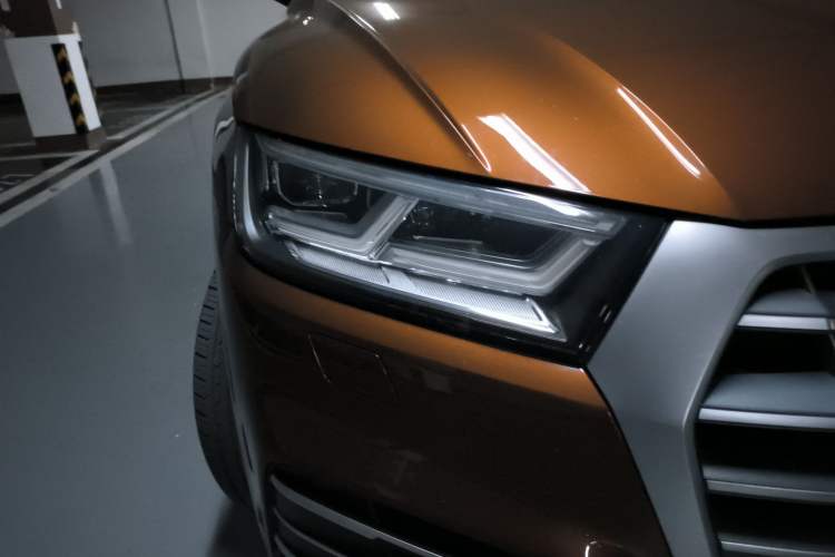 Used Audi Q5L 2018 40 TFSI Prestige Fashion Edition China V Right Front Headlight