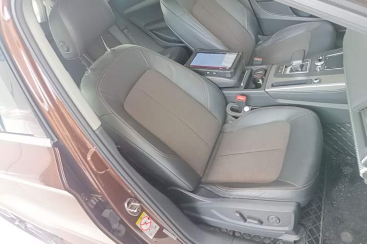 Used Audi Q5L 2018 45 TFSI Prestige Fashion Edition China V Emission Standard Right Front Seat