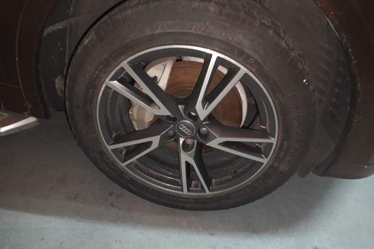 Used Audi Q5L 2018 40 TFSI Prestige Fashion Edition China V Right Front Wheel Hub