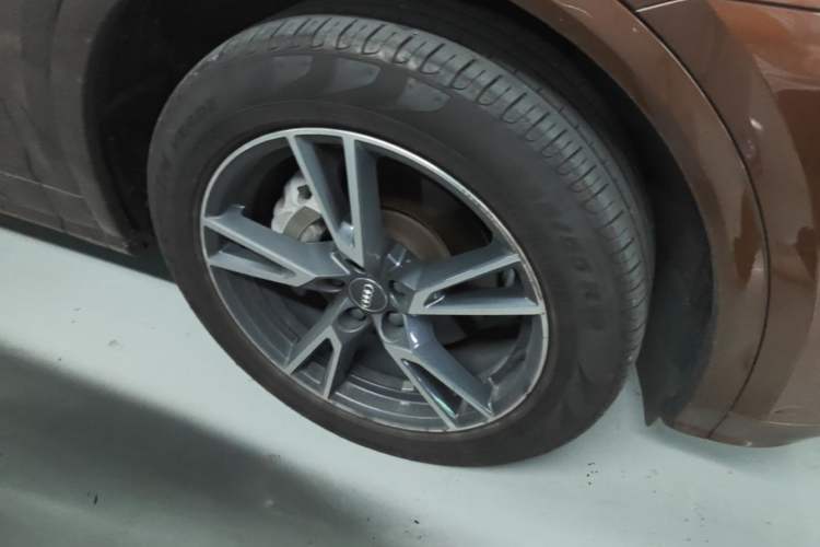 Used Audi Q5L 2018 45 TFSI Prestige Fashion Edition China VI Emission Standard Right Front Wheel Hub