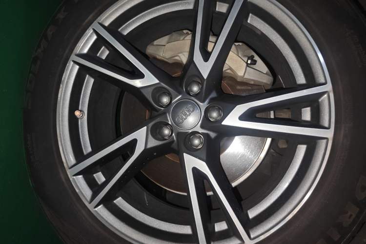 Used Audi Q5L 2018 40 TFSI Prestige Fashion Edition China V Right Front Wheel Hub