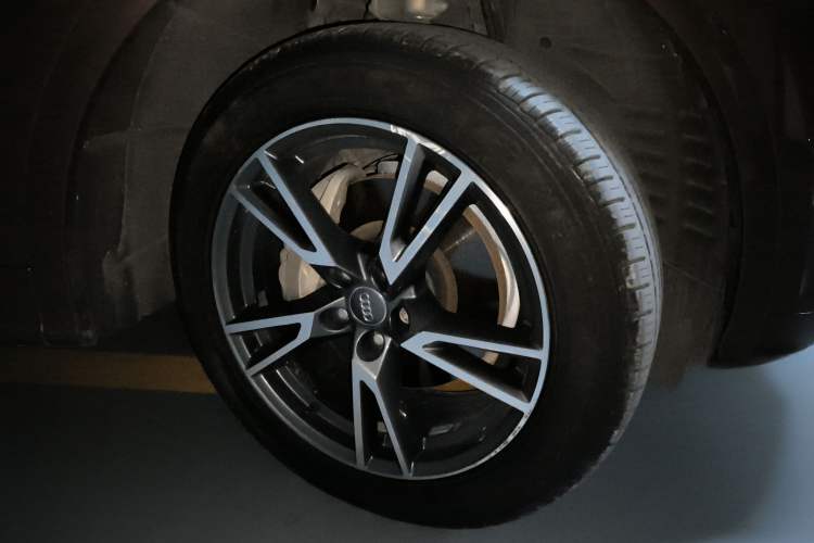 Used Audi Q5L 2018 40 TFSI Prestige Fashion Edition China V Right Front Wheel Hub