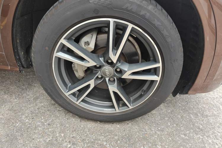 Used Audi Q5L 2018 40 TFSI Prestige Fashion Edition China VI Right Front Wheel Hub
