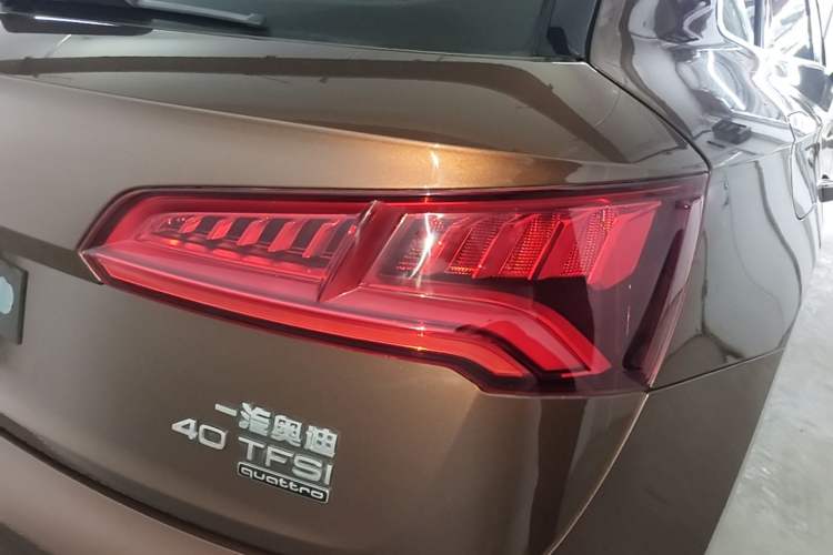 Used Audi Q5L 2018 40 TFSI Prestige Fashion Edition China V Right Rear Taillight