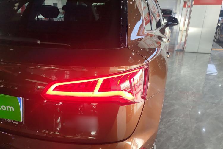 Used Audi Q5L 2018 40 TFSI Prestige Fashion Edition China V Right Rear Taillight