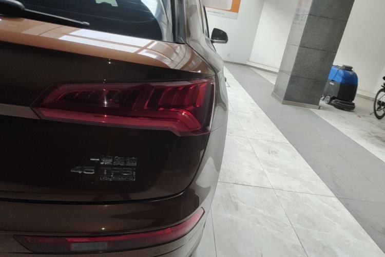 Used Audi Q5L 2018 45 TFSI Prestige Fashion Edition China V Emission Standard Right Rear Taillight