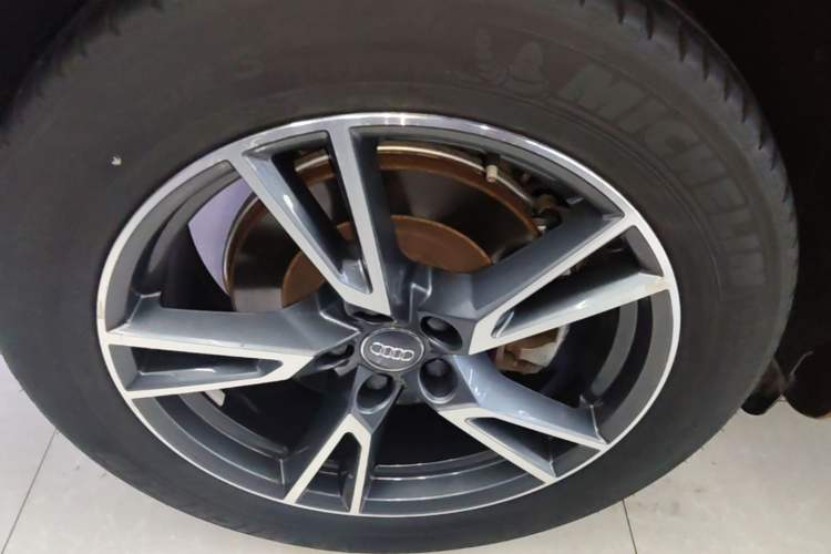 Used Audi Q5L 2018 40 TFSI Prestige Fashion Edition China V Right Rear Wheel Hub