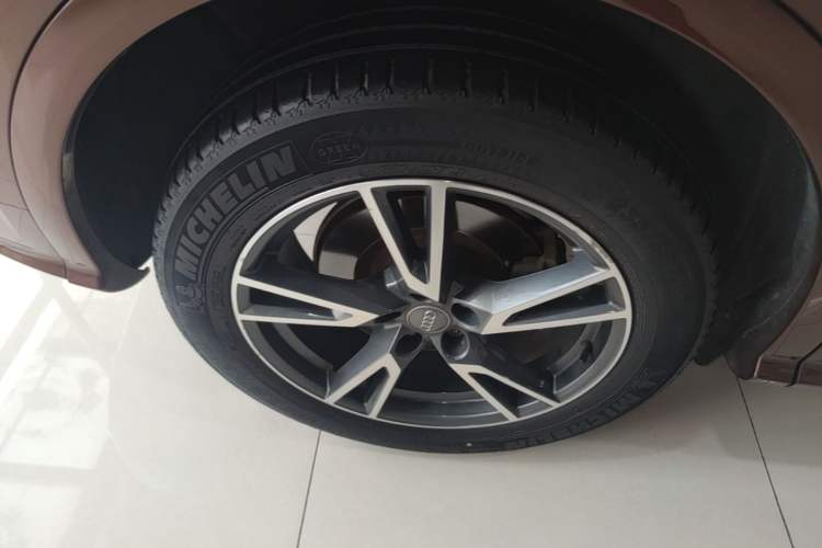 Used Audi Q5L 2018 45 TFSI Prestige Fashion Edition China V Emission Standard Right Rear Wheel Hub
