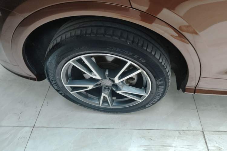 Used Audi Q5L 2018 45 TFSI Prestige Fashion Edition China V Emission Standard Right Rear Wheel Hub