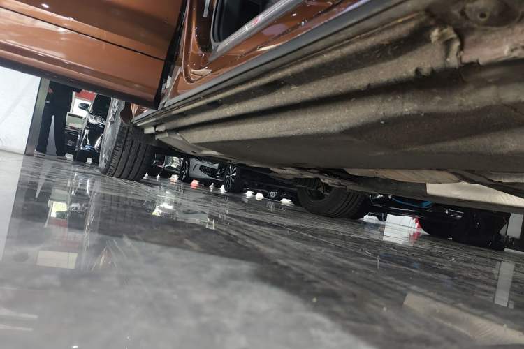Used Audi Q5L 2018 40 TFSI Prestige Fashion Edition China V Right Side Sill