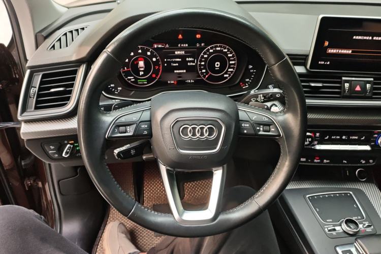 Used Audi Q5L 2018 45 TFSI Prestige Fashion Edition China V Emission Standard Steering Wheel