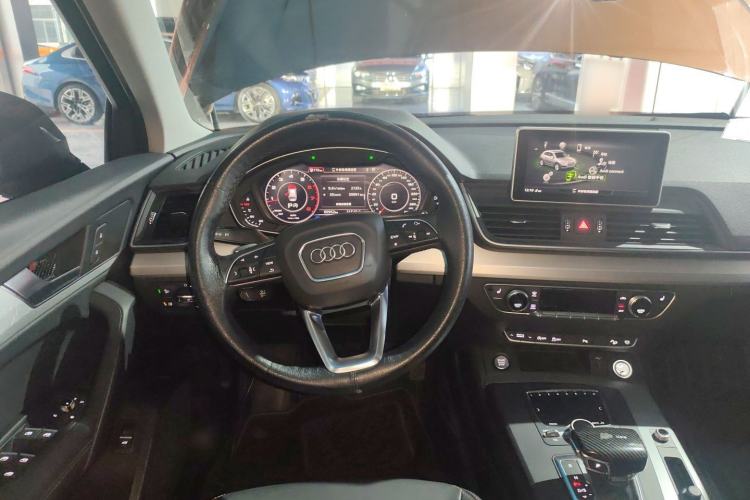 Used Audi Q5L 2018 40 TFSI Prestige Fashion Edition China V Steering Wheel